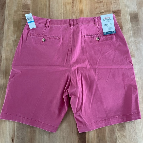 NWT Izod shorts + 3 pairs of pants. Mens 36 ONLY $10 for ALL!!! - Picture 4 of 13
